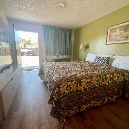 Regency Inn Lakeport Buitenkant foto
