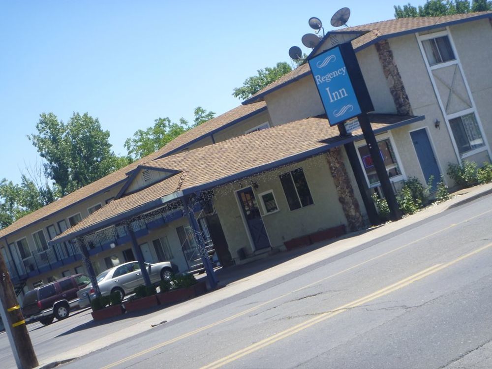 Regency Inn Lakeport Buitenkant foto