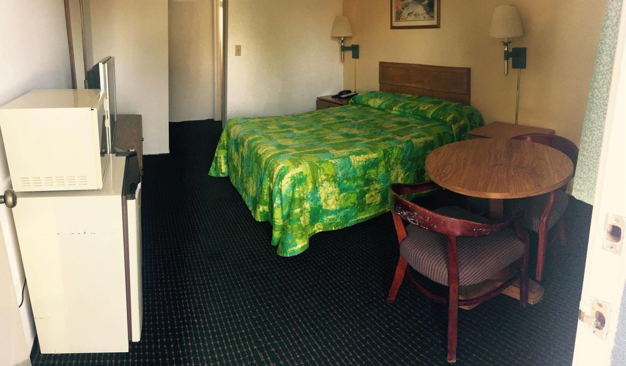 Regency Inn Lakeport Buitenkant foto